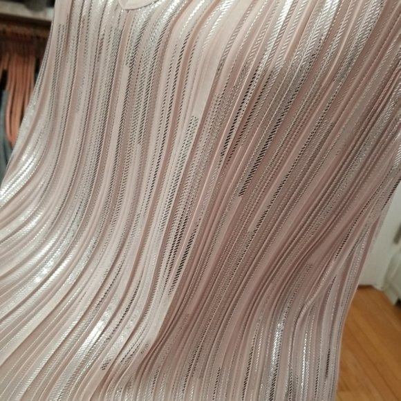 Jennifer Lopez sleeveless  top, size M - Picture 9 of 10